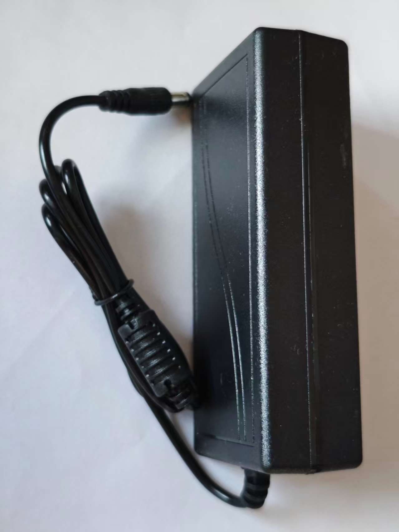 محول طاقة 12 فولت تيار متردد/م - مراجعة Gaming Monitor Curved وسعره